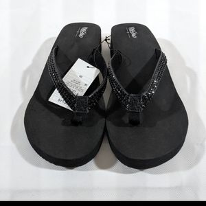 NWT Mossimo Sandals size 10 (3 pairs)